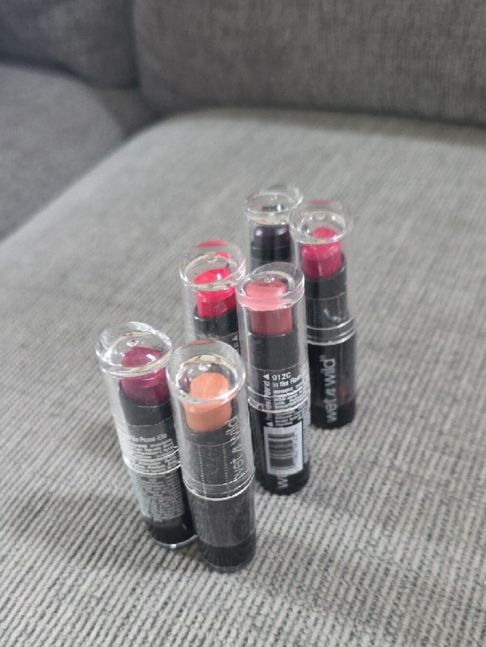 wet n wild Lipstick Set In A Variety Of Shades, All New, 6 Colors. - Picture 9 of 10